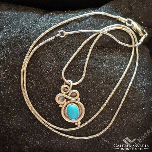 Silver snake chain with turquoise stone pendant