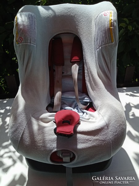 Red Britax Römer safety baby/child car seat + gray summer washable cover -- chair