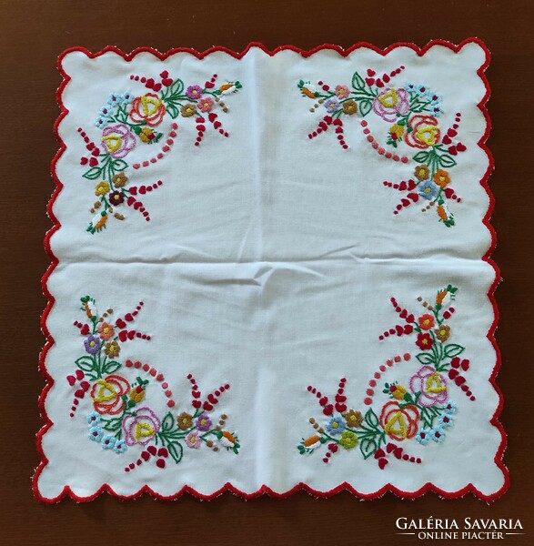 Embroidered tablecloth (44 cm) for sale