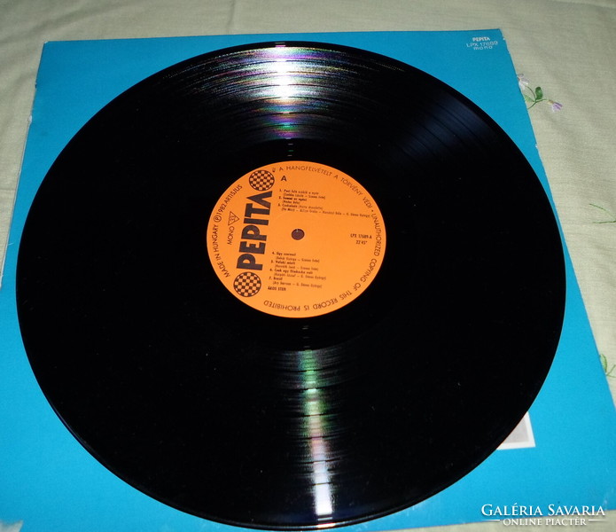 Retro hanglemez: Ákos Stefi énekel (könnyűzene, lemez, 1982; LPX 17689)