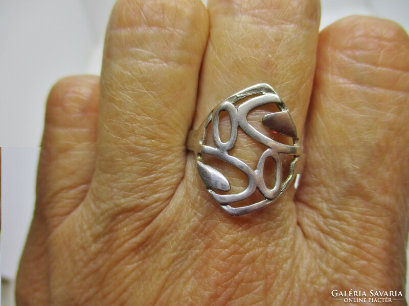 Beautiful handcrafted silver ring