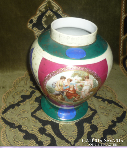 Altwien vase /hand painted numbered/.