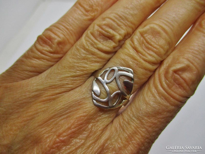 Beautiful handcrafted silver ring