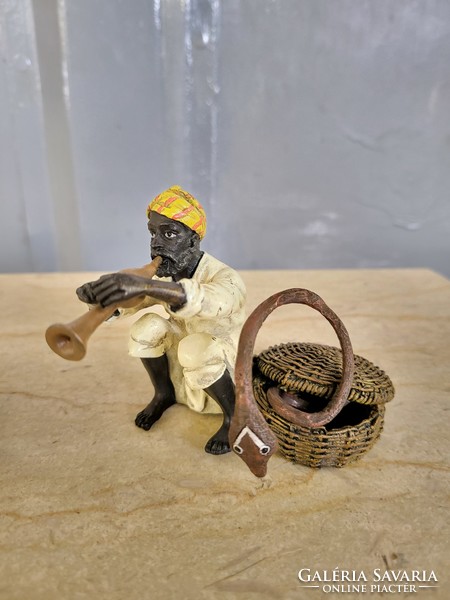 Viennese Arab scene snake charmer bronze statue