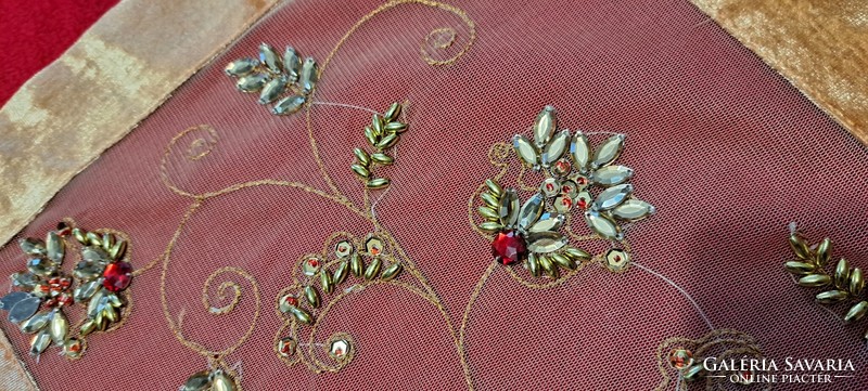 Festive gold tablecloth (l4082)