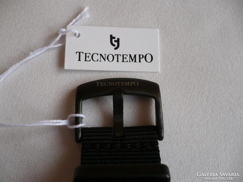 Tecnotempo Challenger 330 M egy soha nem használt, limitált kiadású (004/100) karóra
