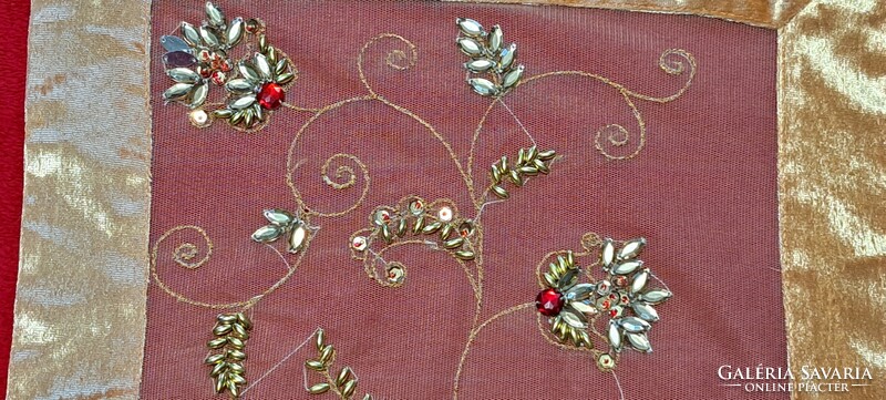 Festive gold tablecloth (l4082)