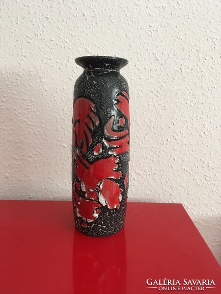 Gallery vase