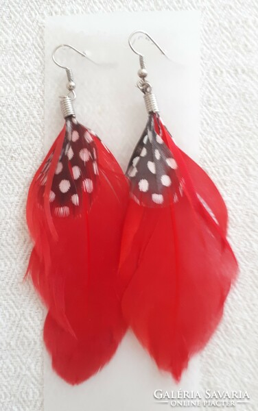 Bijou earrings decorated with feathers