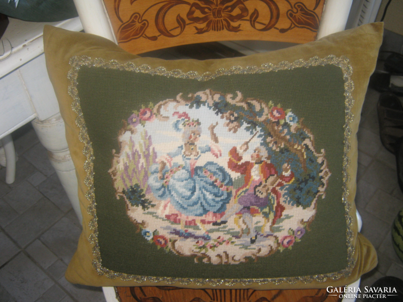 Vintage decorative cushion embroidered tapestry insert