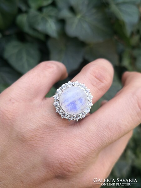 Beautiful moonstone silver ring