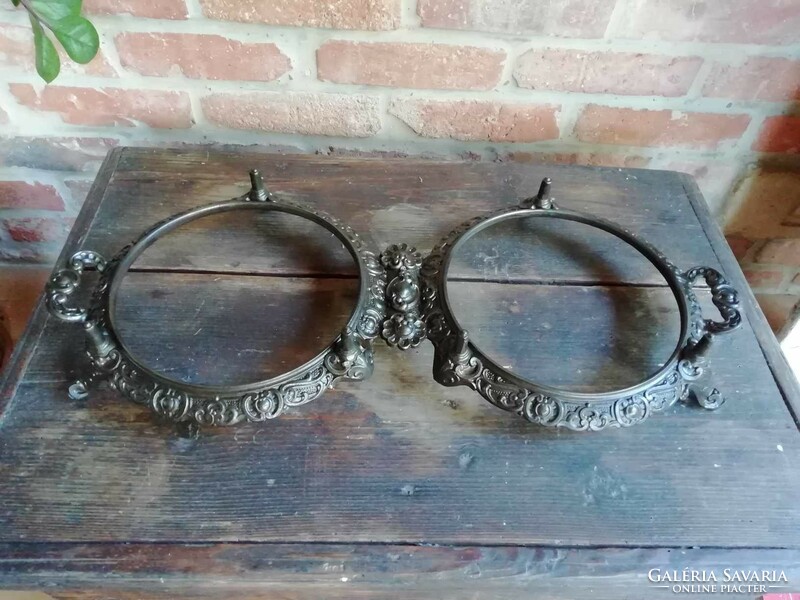 Utensil holder for a gas stove from the beginning of the 20th century, nice cast iron decoration, possibly a utensil coaster