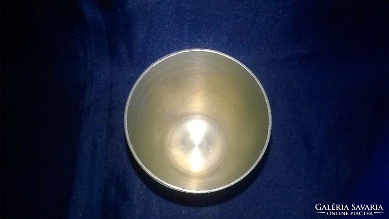 Marked pewter, glass 24.