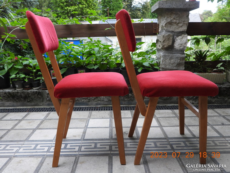 2 darab régi, piros bársony szék eladó