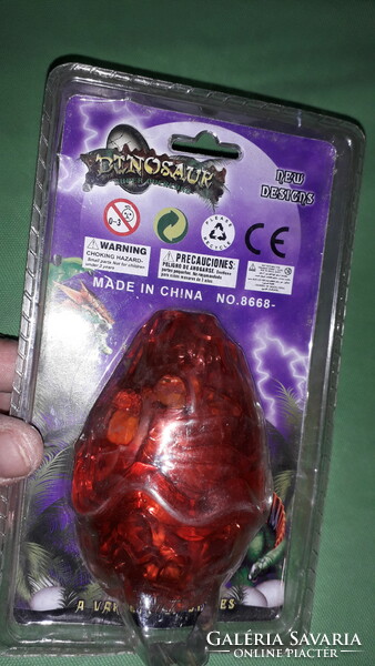 Flawless, unopened retro dinosaur toy, egg inside, assembleable dino figure according to the pictures