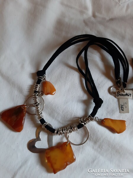 Berskin necklace with amber stone and silver charms!