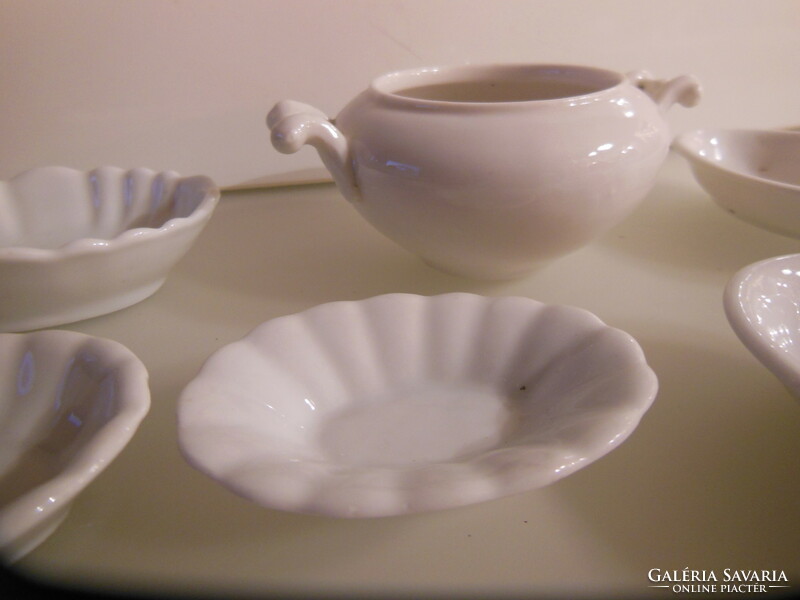 Miniature - 8 pieces !! - Antique - 11 x 9 x 4.5 cm - steak bowls - 9 - 6 cm - perfect