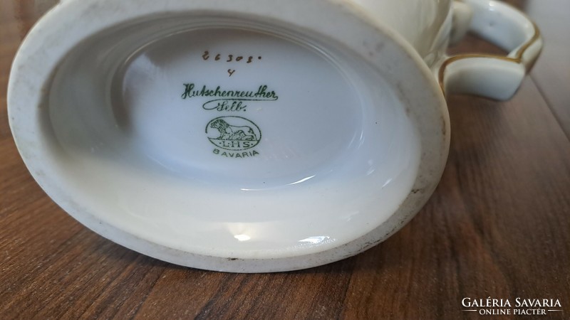 Porcelain pouring bavaria