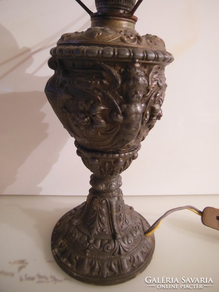 Lamp - antique - 34 x 20 cm - thick metal - cast - beautiful piece