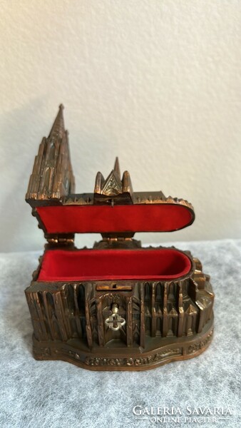 Cathedral clock set with music boxes