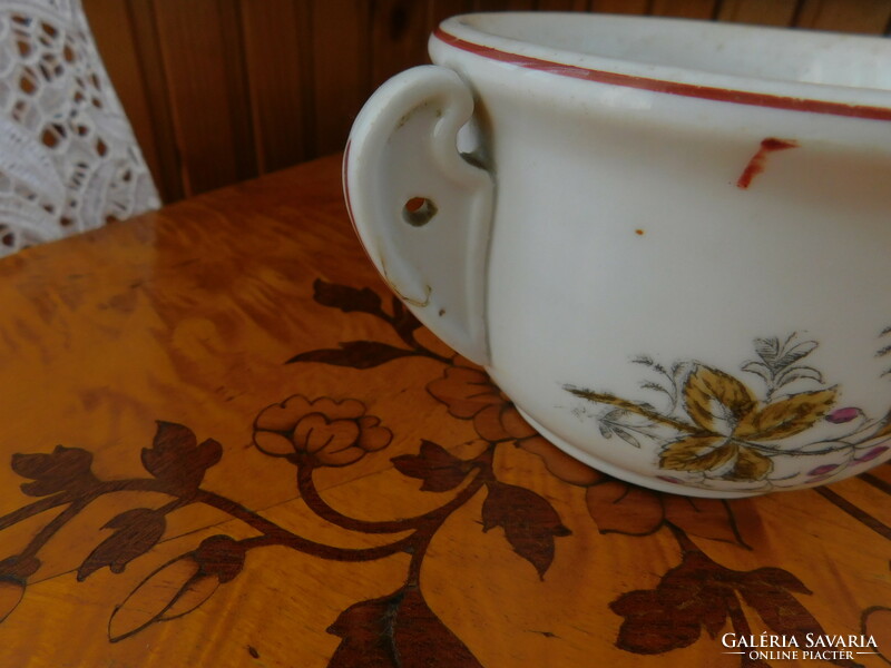 Antique coma cup, sides and bottom with the same floral pattern