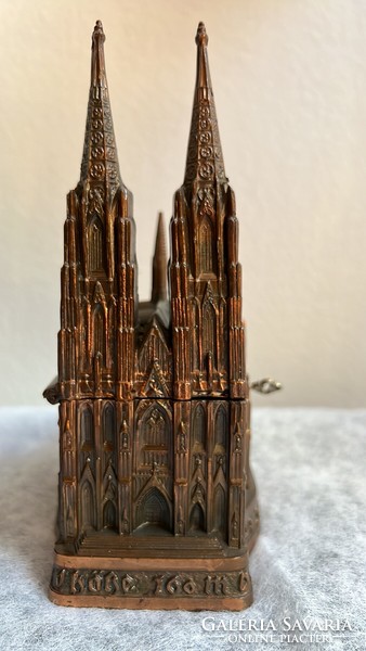 Cathedral clock set with music boxes