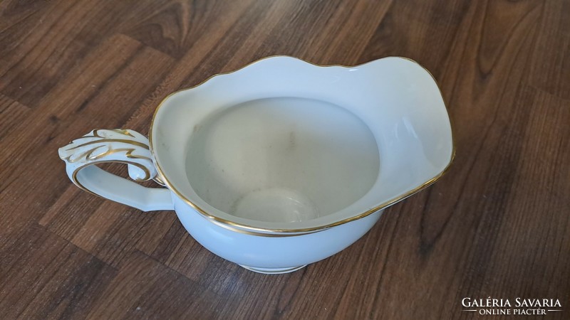 Porcelain pouring bavaria