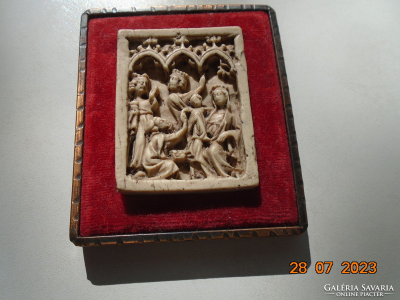 14th century Gothic ivory diptych (house altar) museum copy, hand carved
