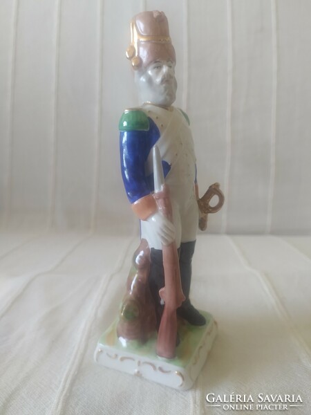 NÉMET PORCELÁN KATONA FIGURA SZÉP FESTÉSŰ, HIBÁTLAN, JELZETT, 20  CM