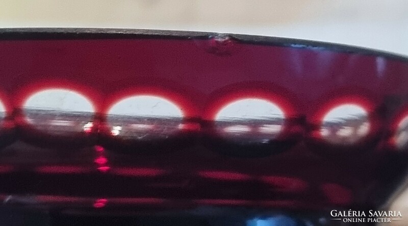 Kis méretű metszett bíbor színű biedermeier kristály váza -CZ
