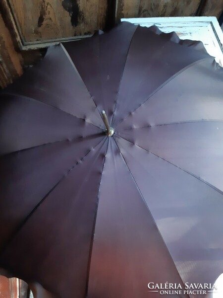 Régi női esernyő érdekes belsővel