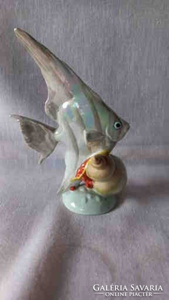 Porcelain fish from Kőbánya