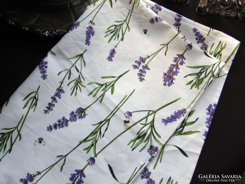 100% Cotton tea towel / lavender