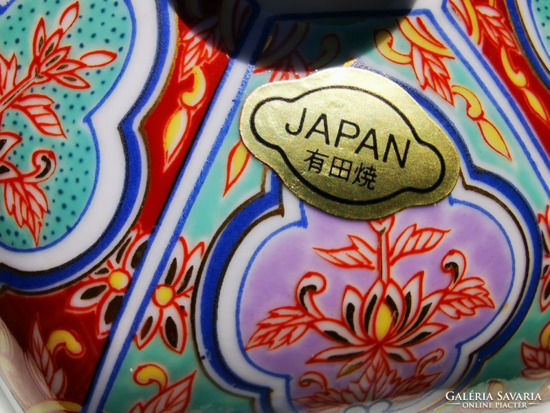 Japanese bonbonier with lid