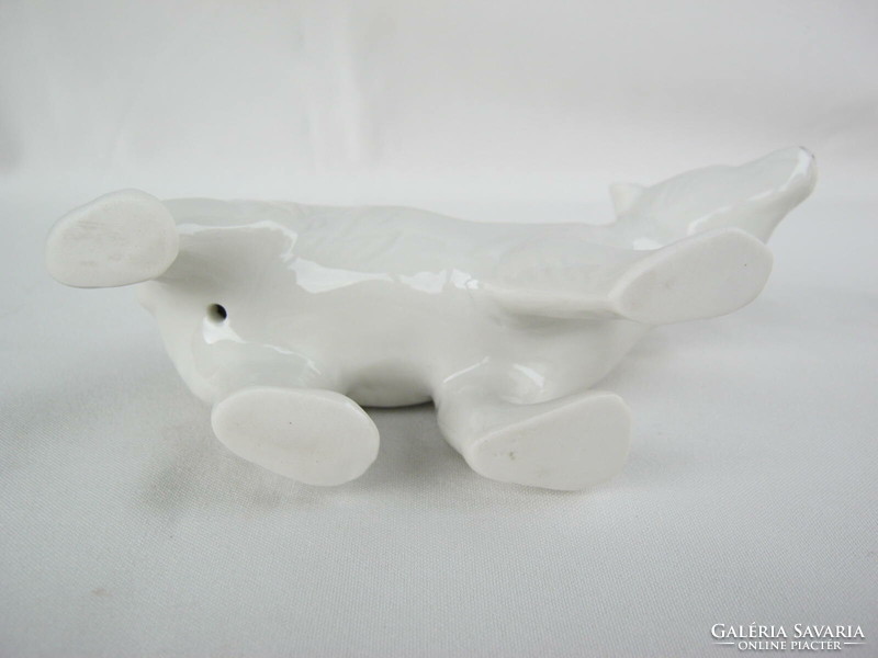 Porcelain polar bear