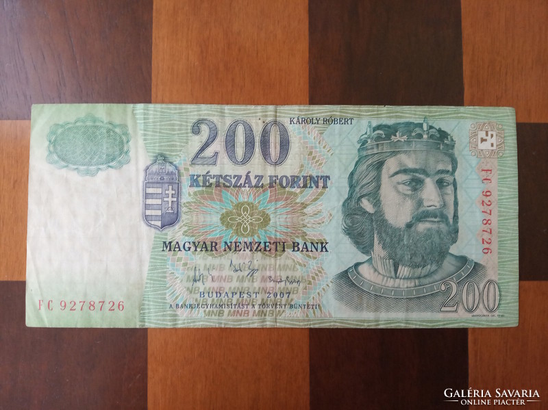 200 forint Károly Róbert bankjegy 2007