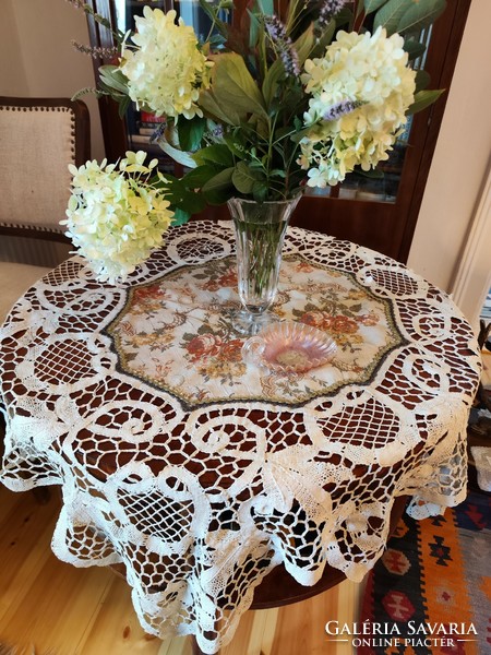 Antique vert lace brocade tablecloth