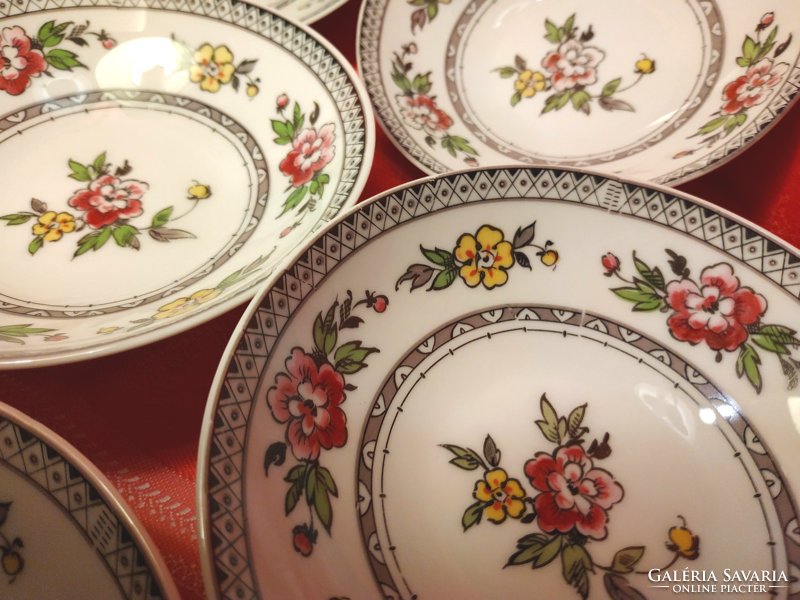 6 Pcs. Flower-patterned porcelain compote serving bowl
