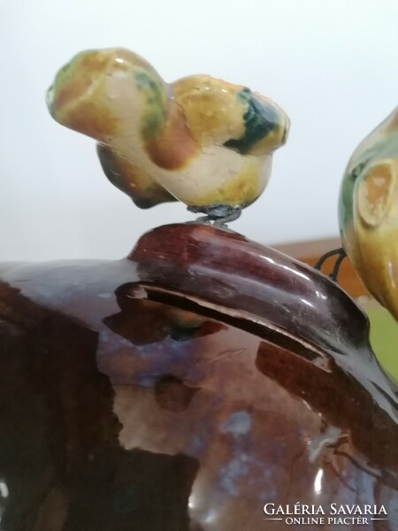 Folk ceramic barrel-shaped bush with 2 small birds on top