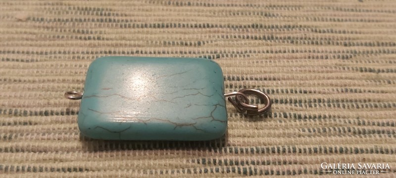 Women's turquoise pendant.