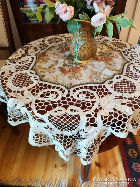 Antique vert lace brocade tablecloth