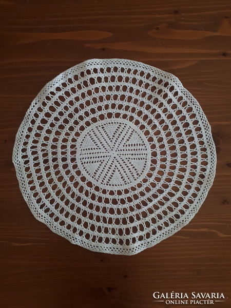 Round crochet tablecloth, medium size