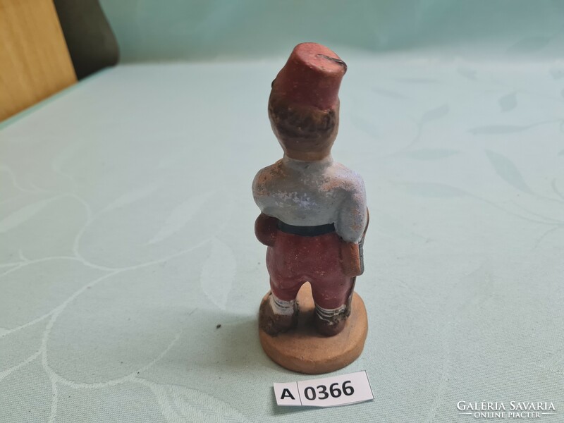 A0366 virginio barber ceramic figurine 12.5 cm