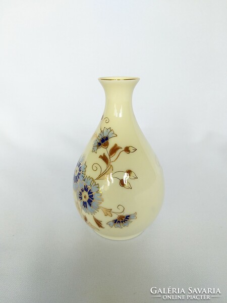 Hand-painted cornflower vase by Zsolnay. (No.: 23/162.)