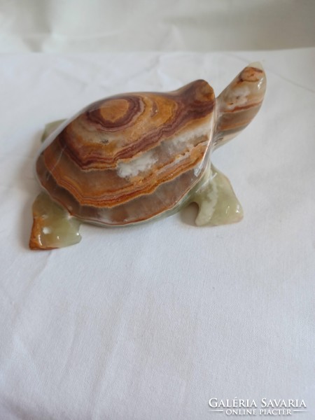 Onyx turtle