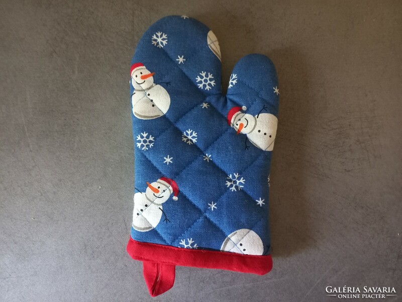 Children's kitchen utensil gloves with a snowman pattern