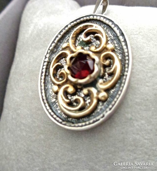 Antique silver gilded garnet stone pendant 835