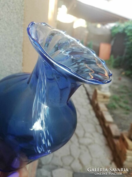 Kék üveg váza 19,5 cm