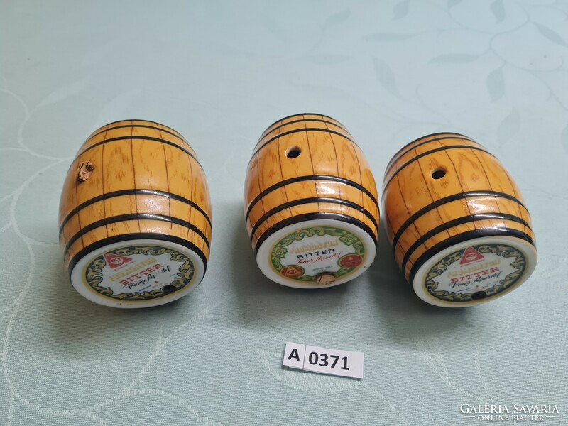 A0371 Hóllóházi Budafok porcelain barrels 3 pieces 7.5 cm