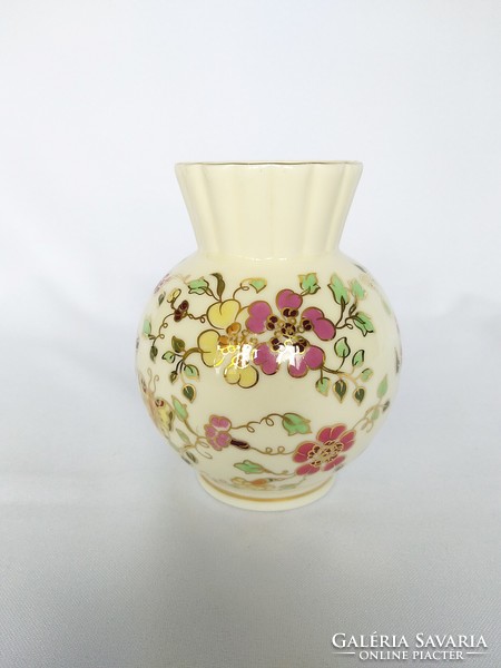 Zsolnay globe vase with butterfly collar. (No.: 23/161.)